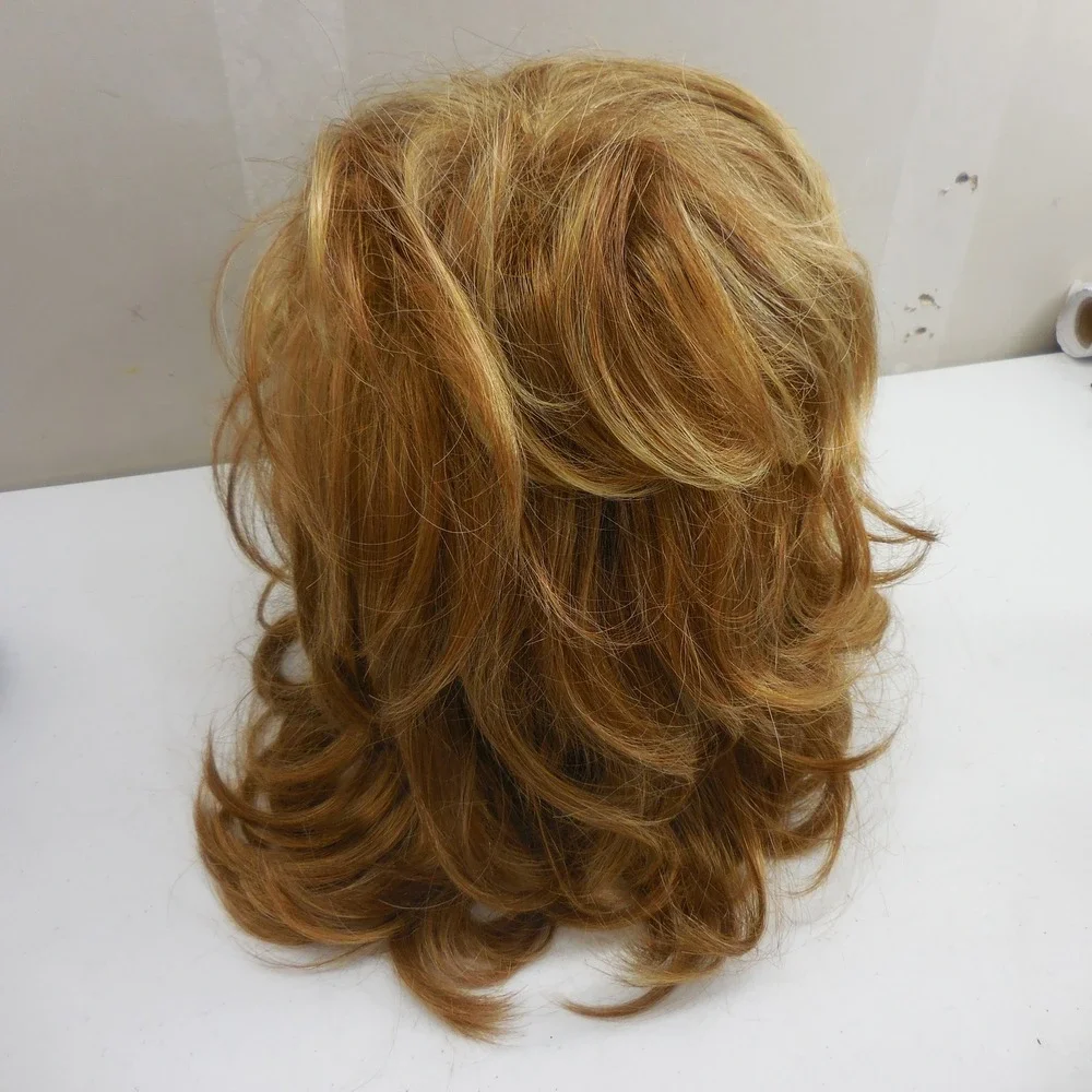 Raquel Welch Memory Cap Wig Strawberry Blonde‎ Highlighted Mid Length Layered